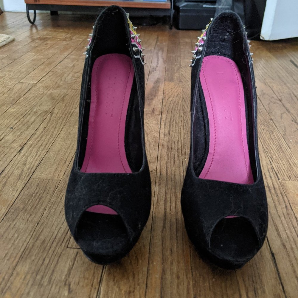 Studded Heel - Size 6